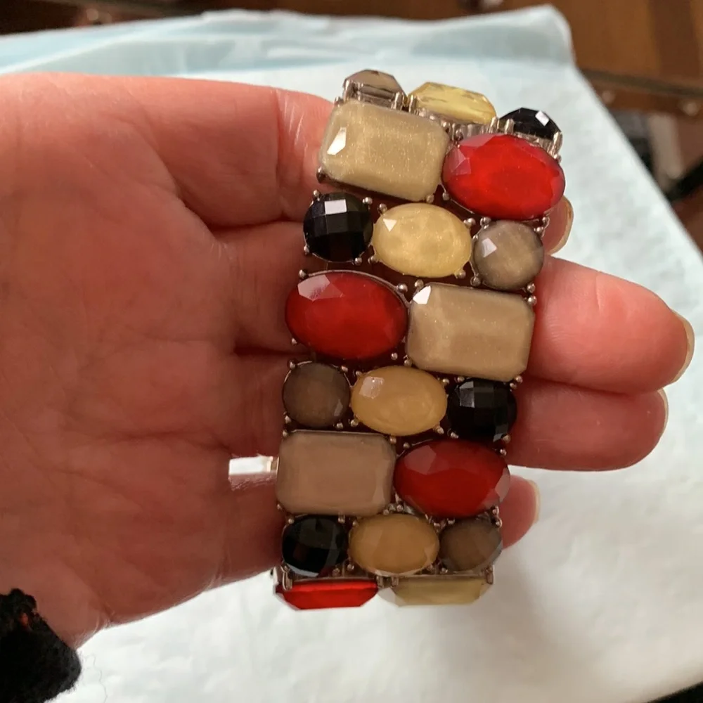 Bracelets/4 each different - Picture 10 of 10